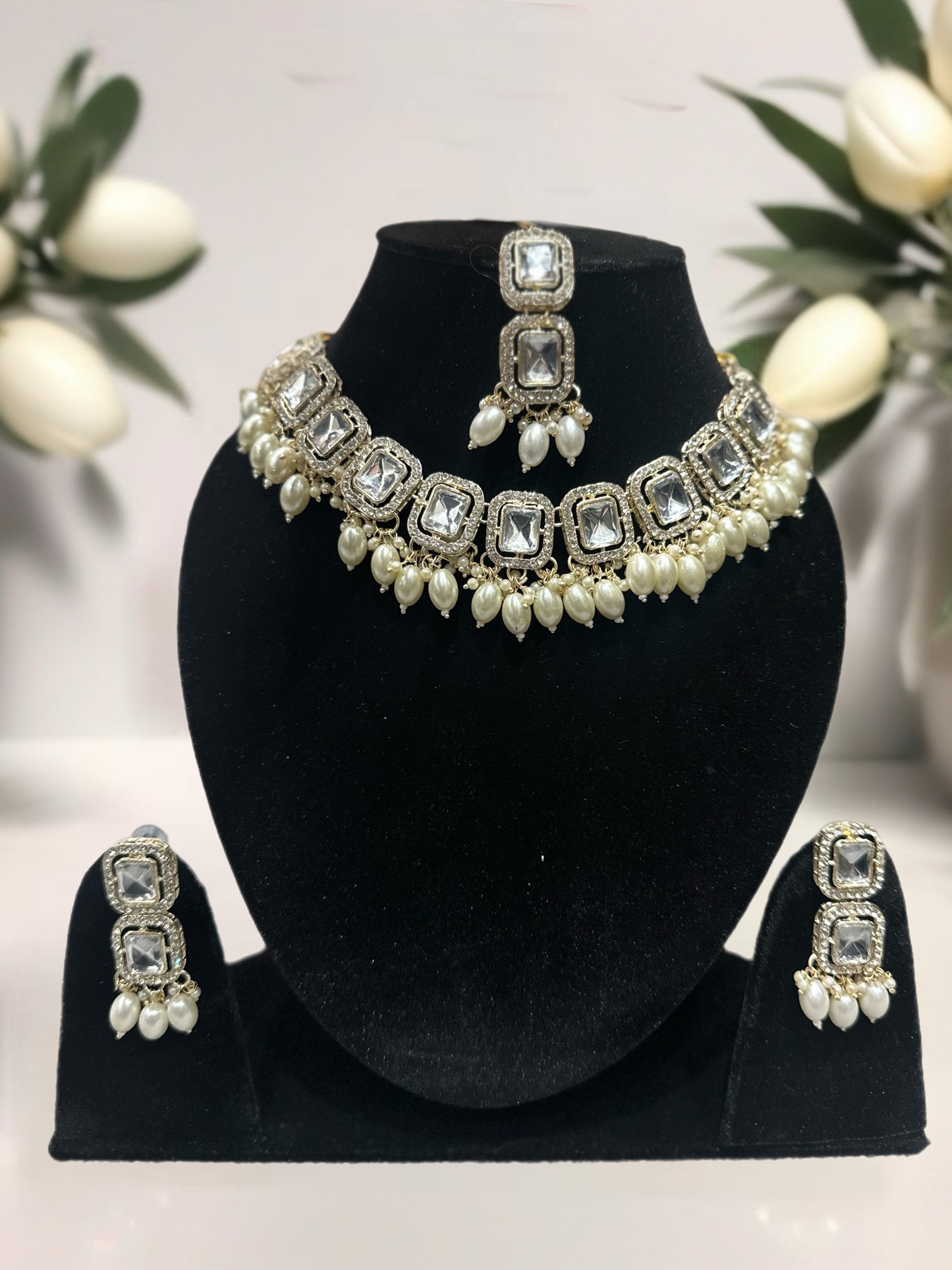 Elegant Kundan Necklace Set with Pearls – Perfect for Weddings and Celebrations