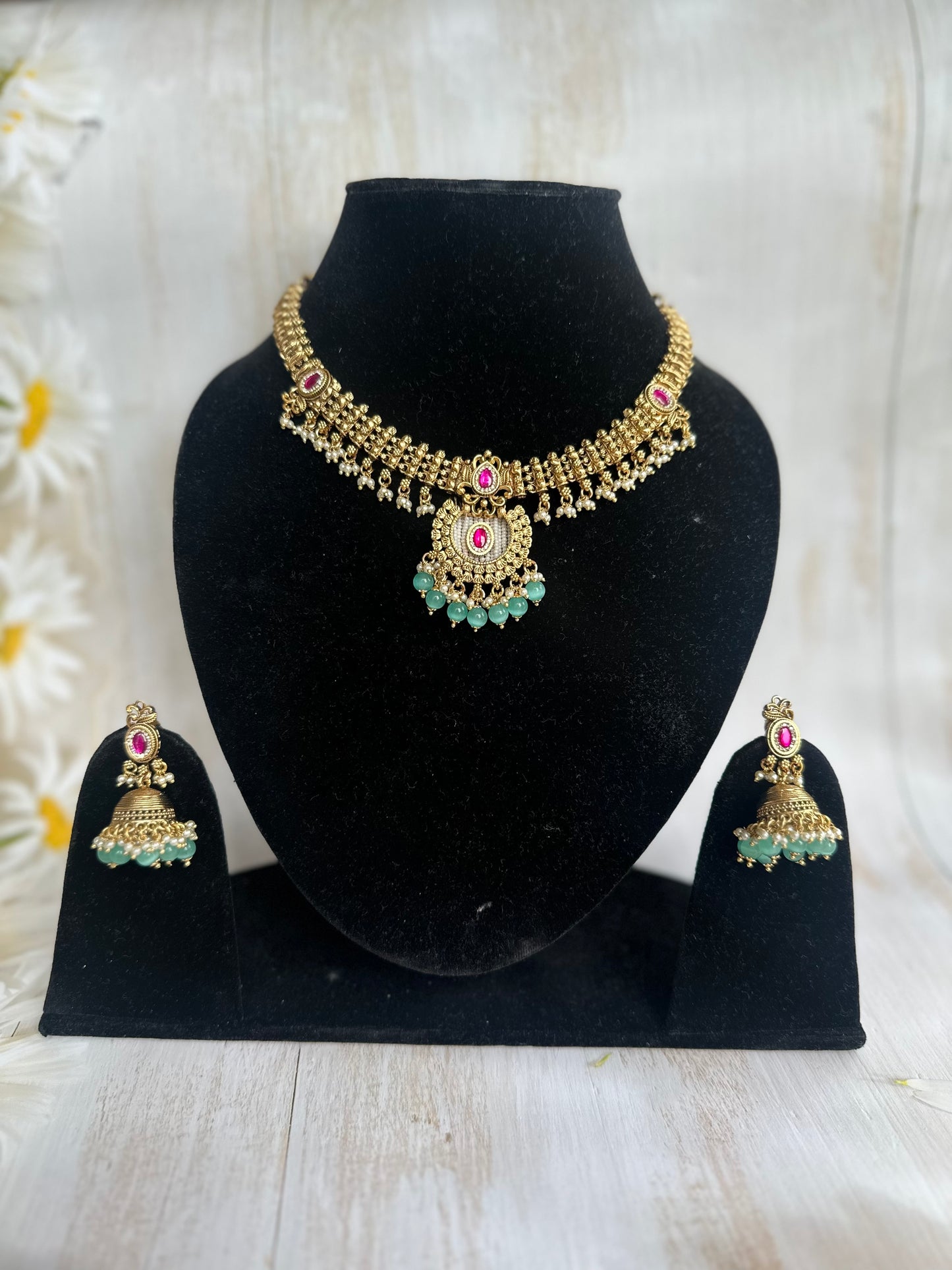 Antique Gold Kundan Necklace Set with Green Beads – Festive Heritage Elegance