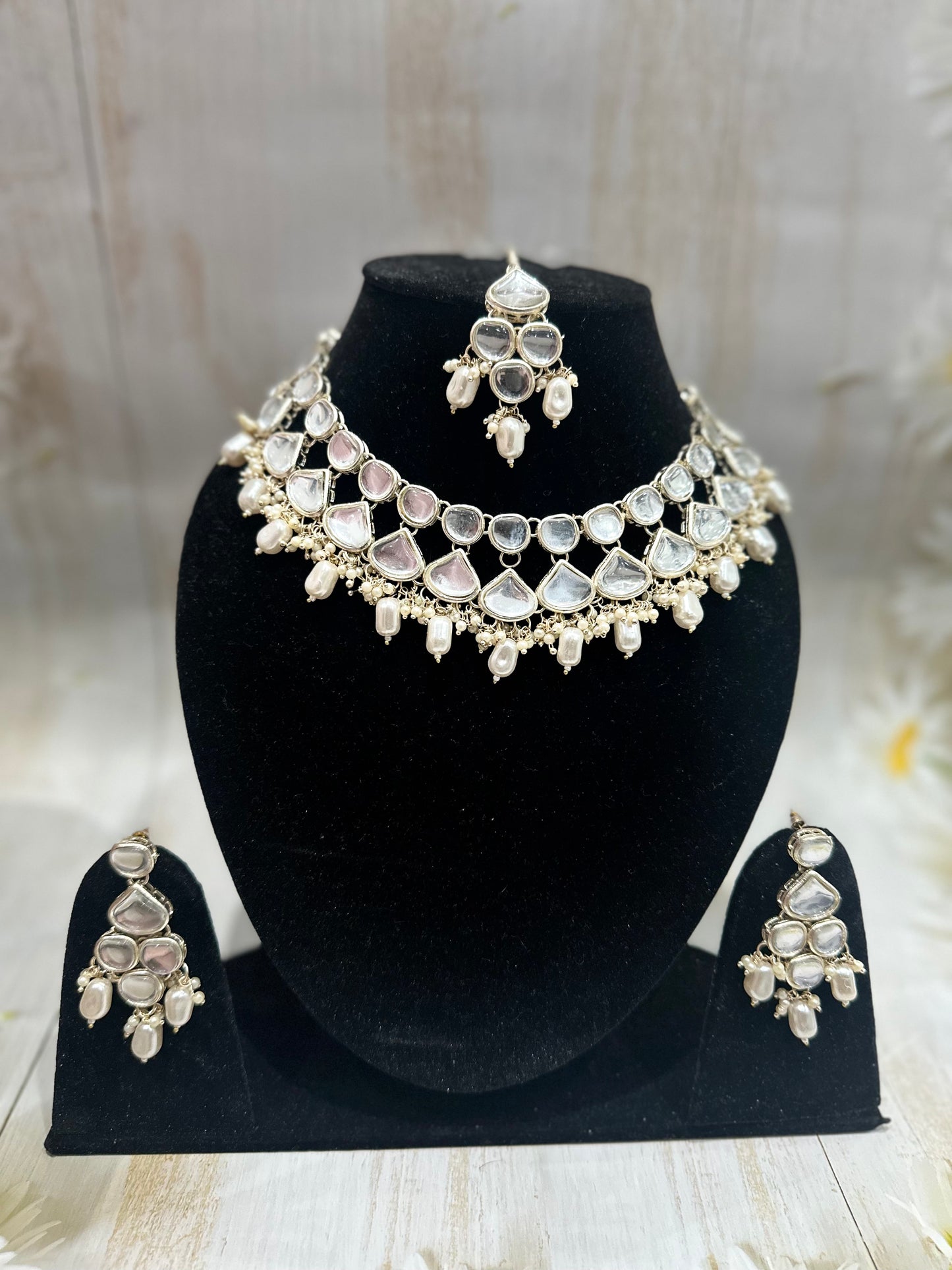 Mirror Kundan & Pearl Necklace Set – Elegant Bridal Style