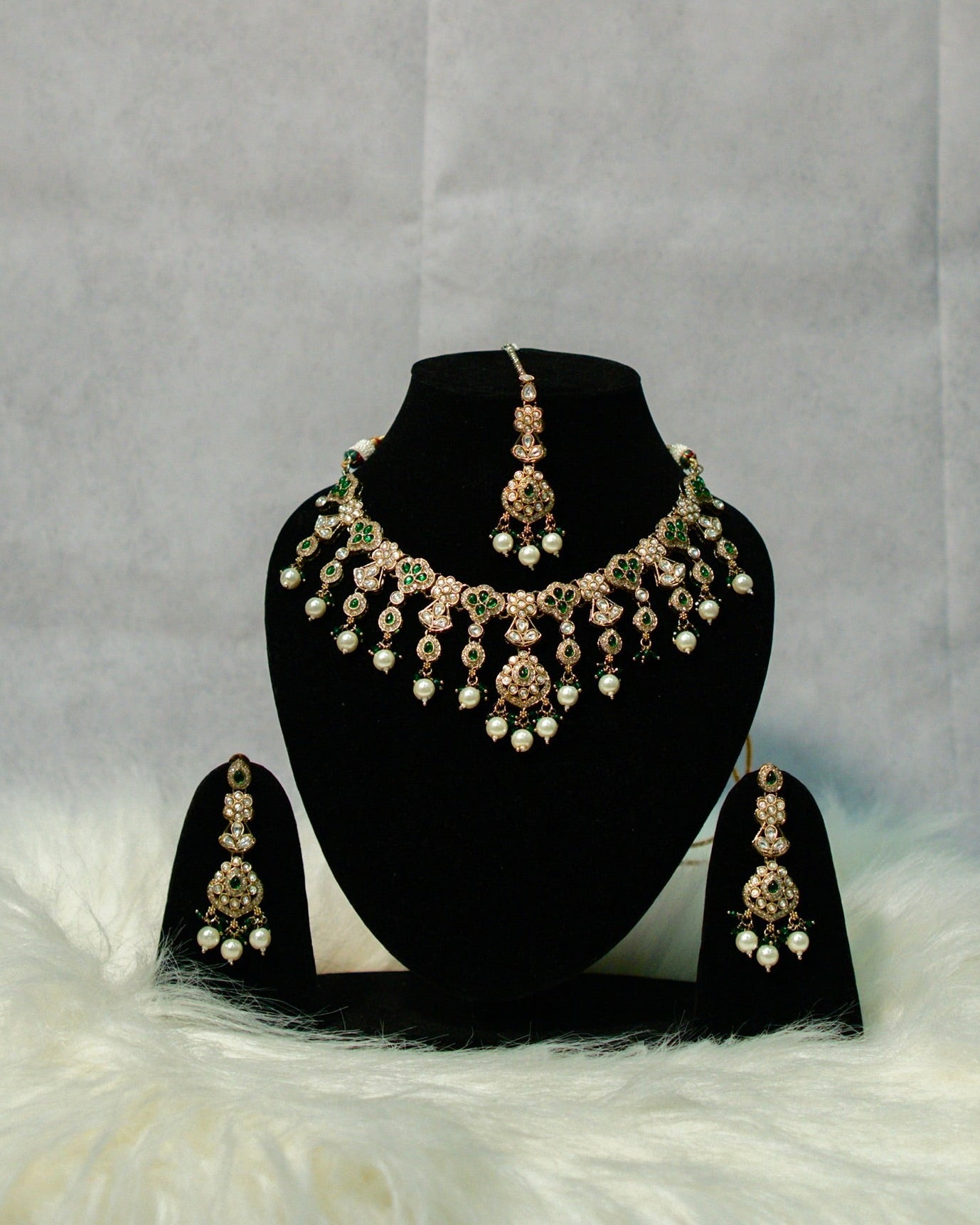 Emerald Pearl Set