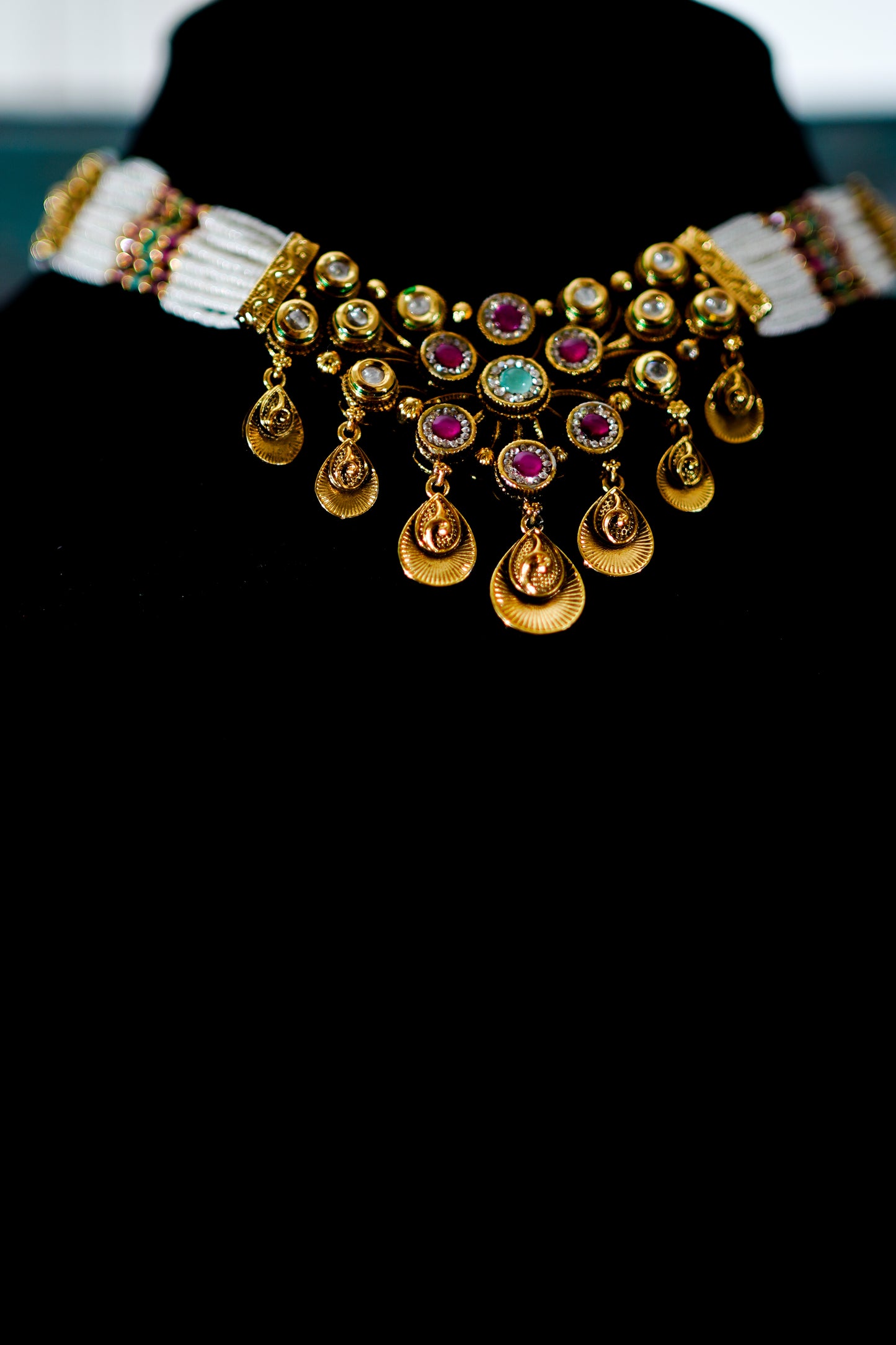 Noor mahal choker set