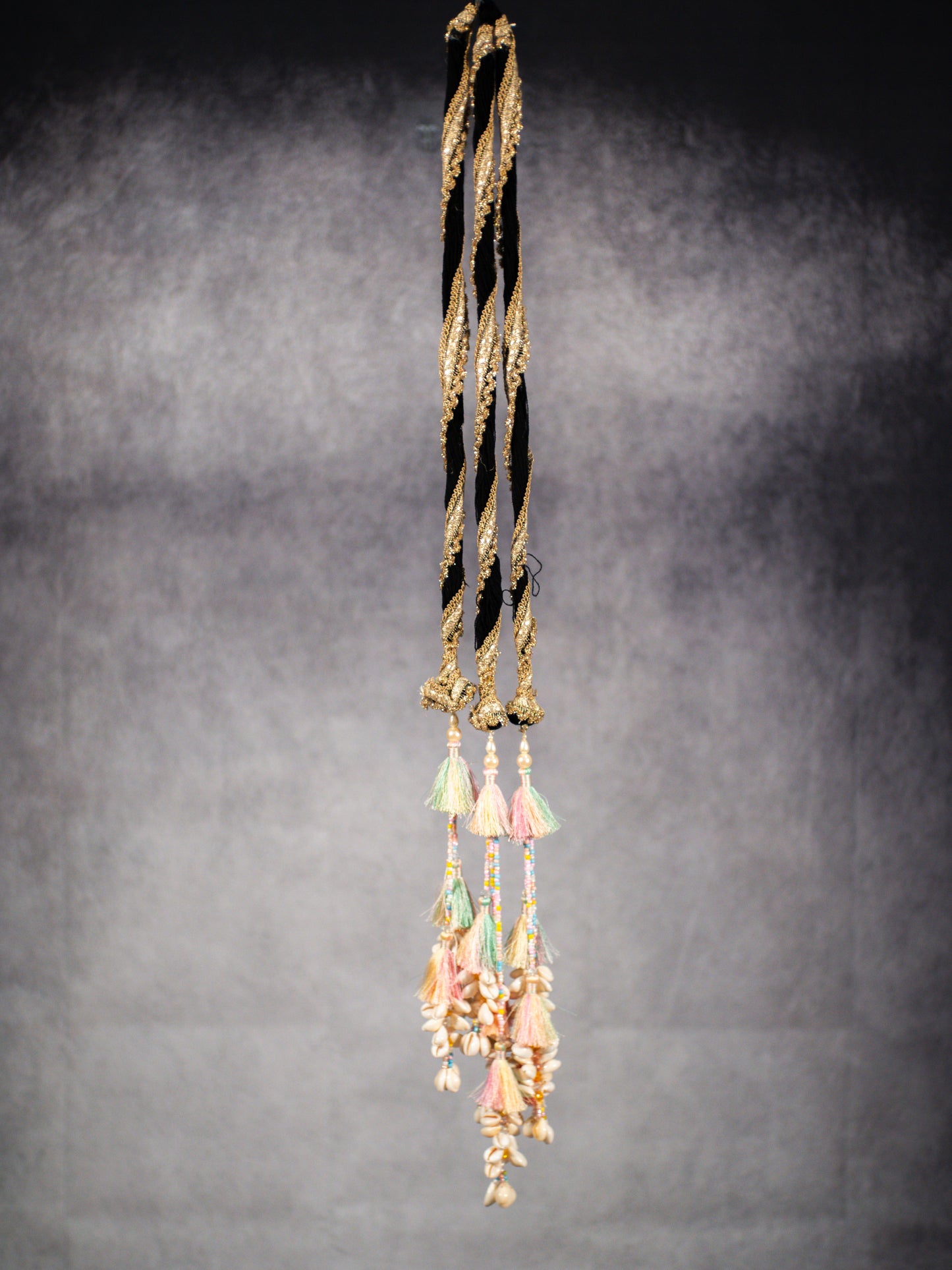 Pastel Shell Tassel Parandi