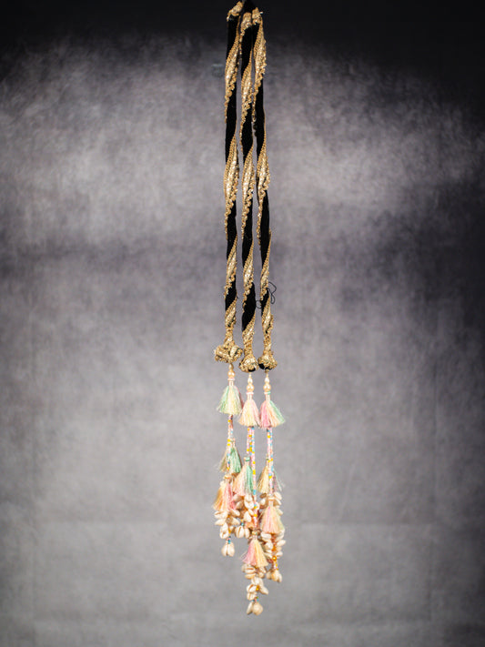 Pastel Shell Tassel Parandi