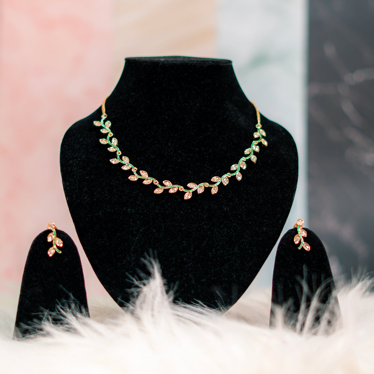 Delicate Vine Necklace Set