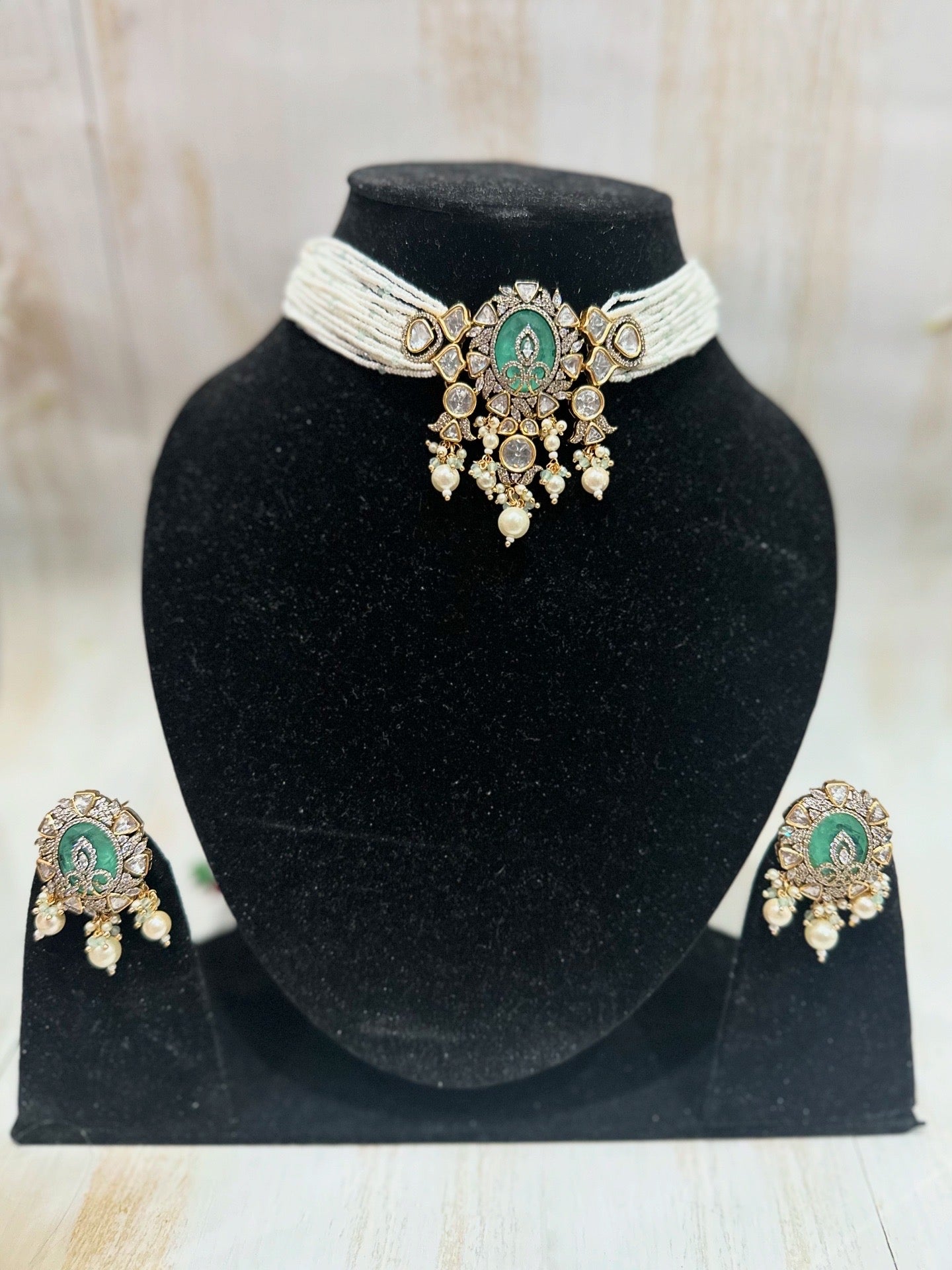 Meenakari & Kundan Pearl Choker Set – Green Elegance