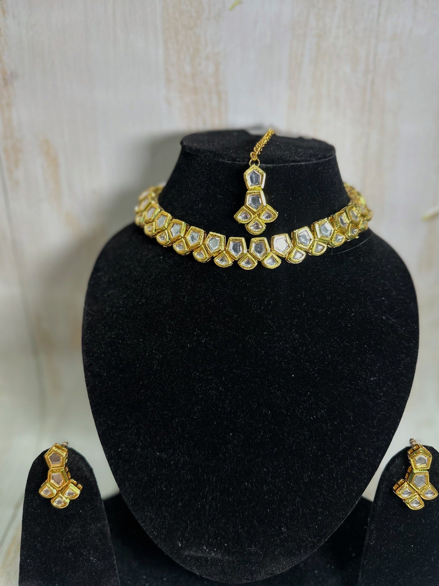 Luminous Kundan Mirror Set
